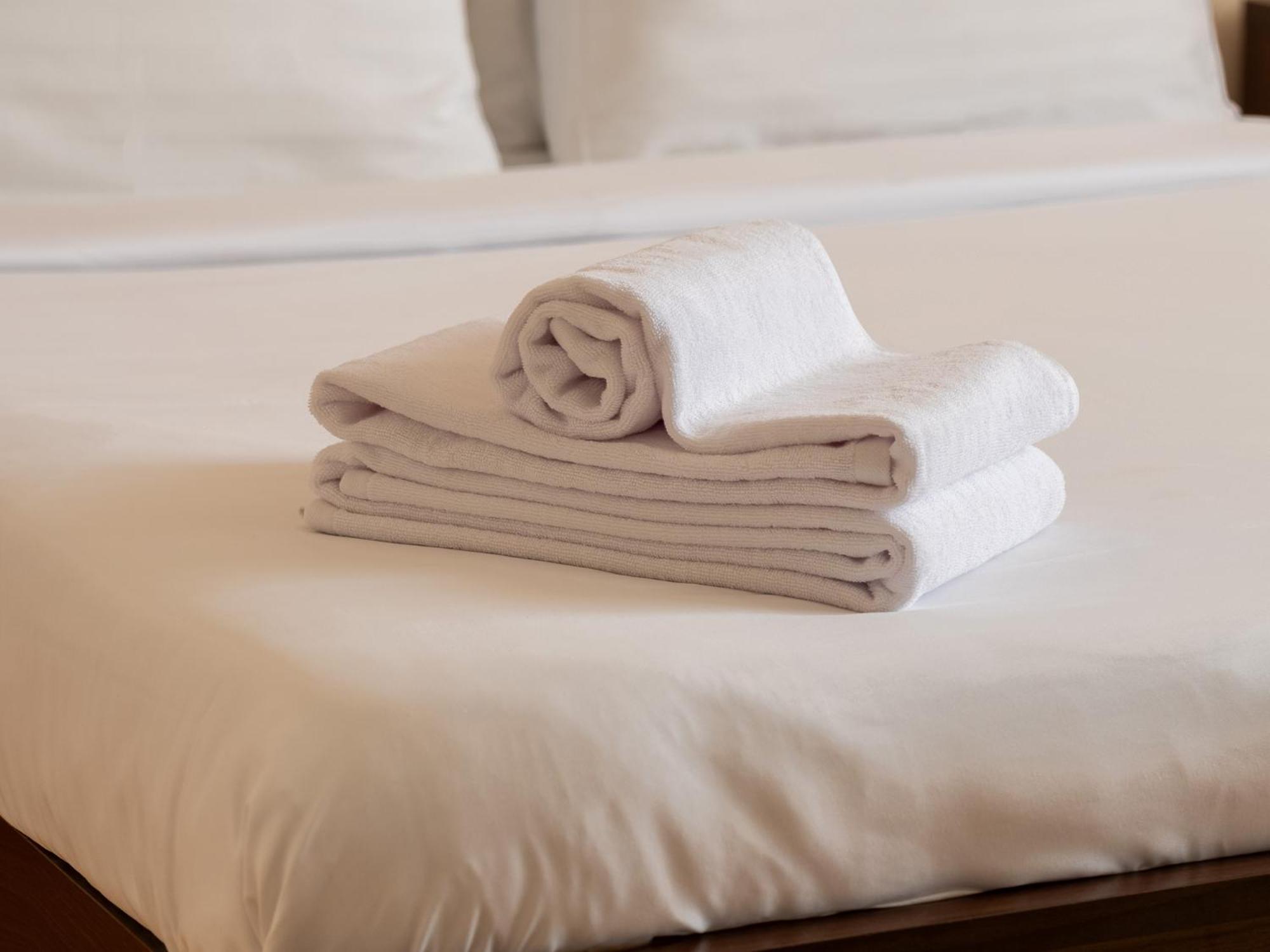La Defense Hotel Ереван Екстериор снимка